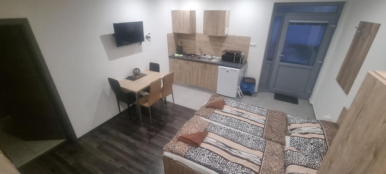 Alexej Apartmany Veľký Meder Buitenkant foto
